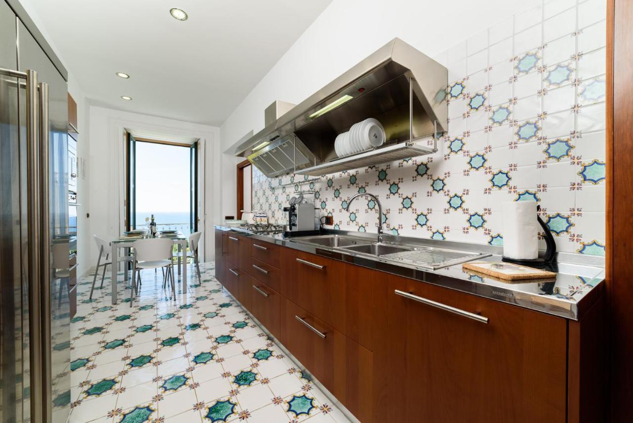 Amalfi Coast Family Luxury Suite Vietri Exterior foto