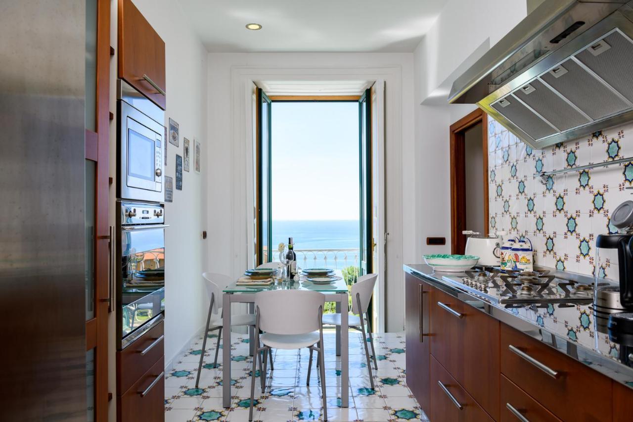 Amalfi Coast Family Luxury Suite Vietri Exterior foto