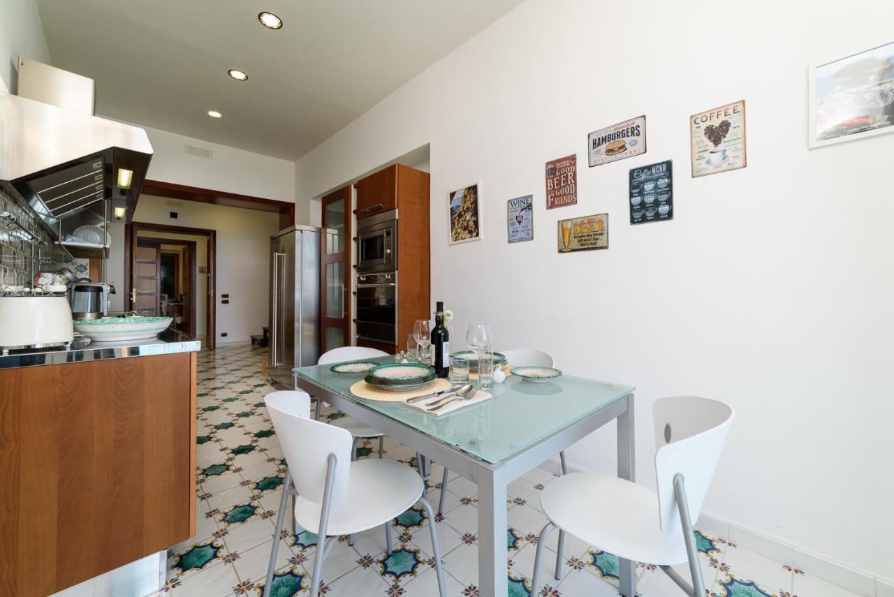 Amalfi Coast Family Luxury Suite Vietri Exterior foto